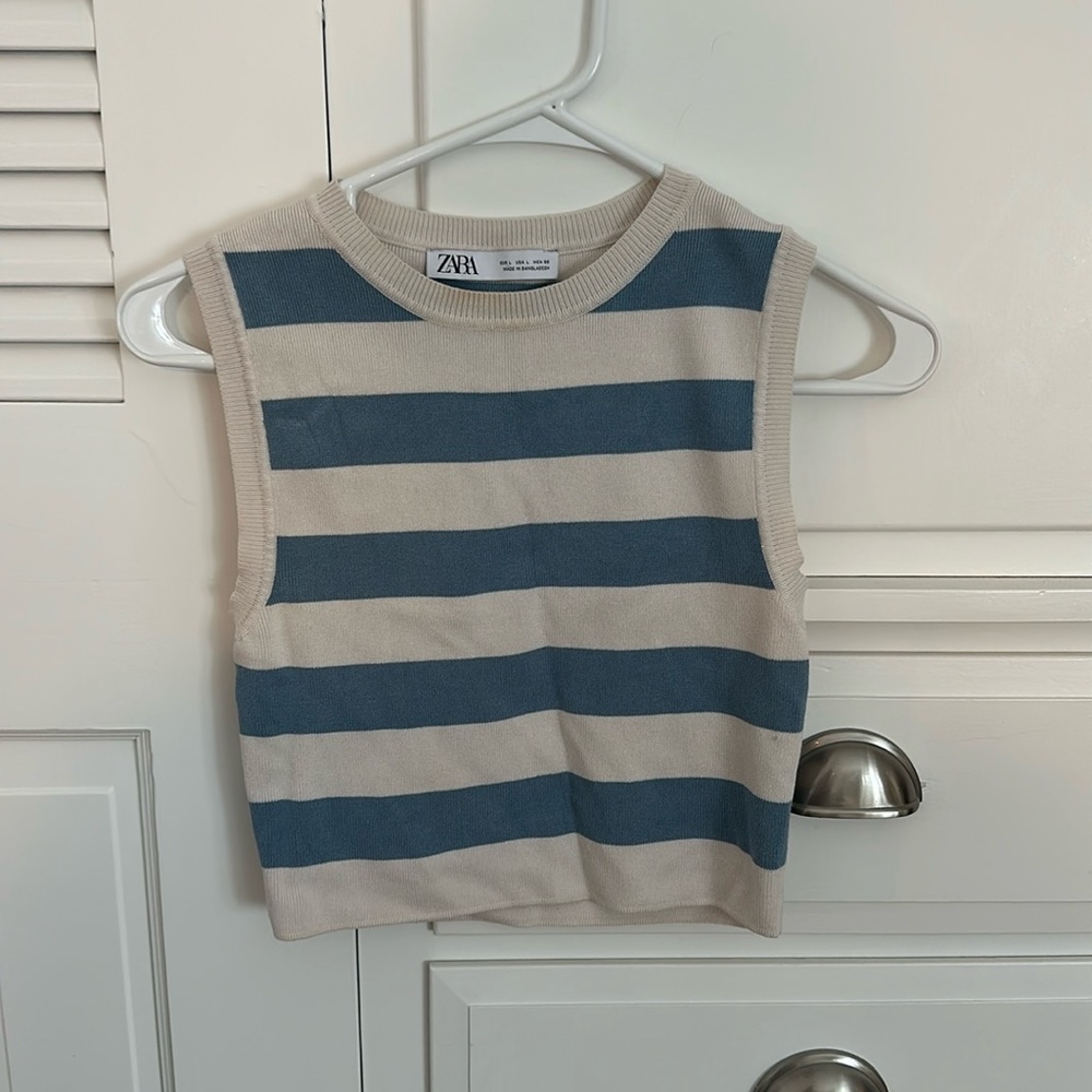 Zara sleeveless sweater top